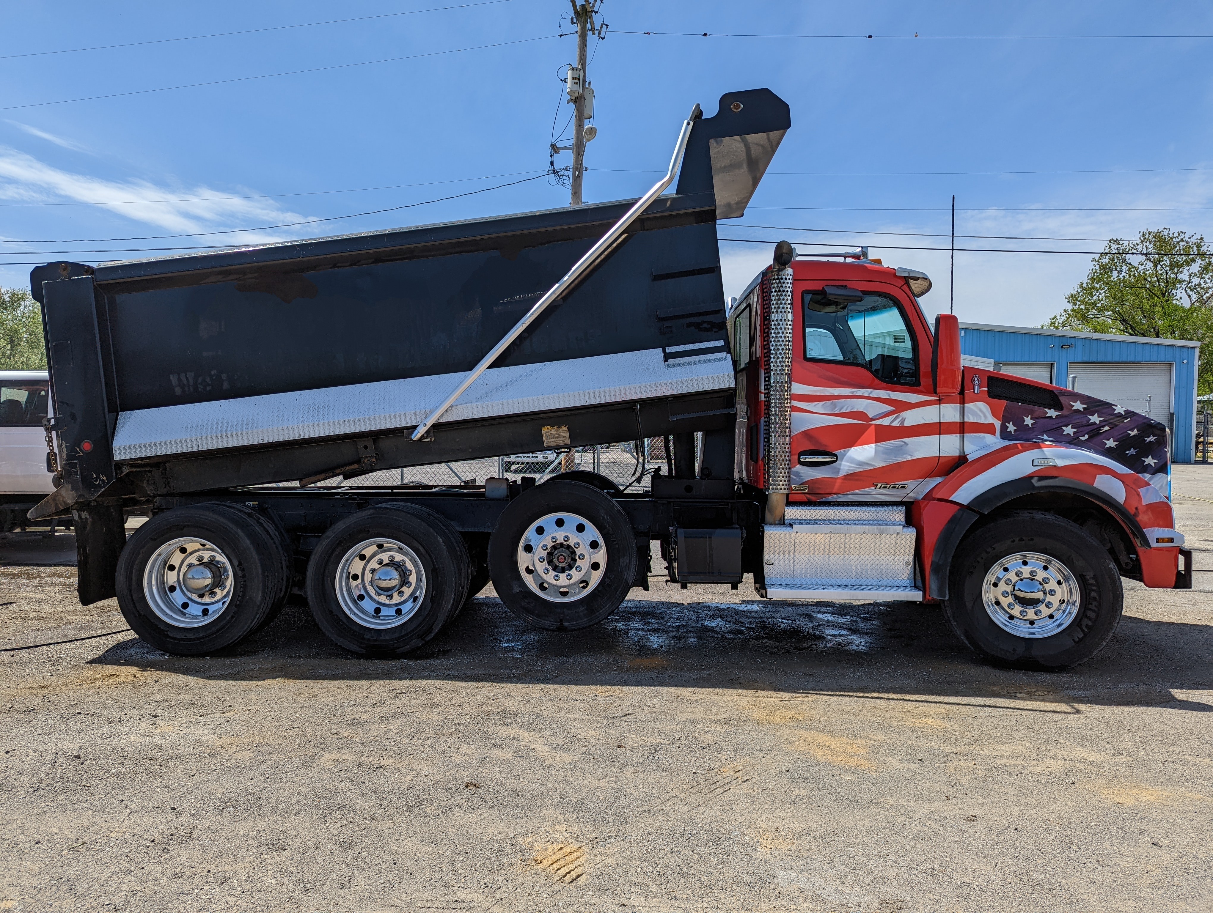 Heavy Equipment & Haulers – Xpress Cleaning Inc.